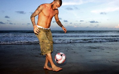 亚投国际焦点-世预赛裁判偏哨疑云